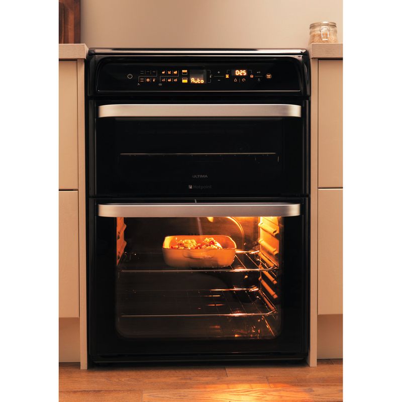 Hotpoint-Double-Cooker-HUI612-K-Black-A-Vitroceramic-Lifestyle-frontal