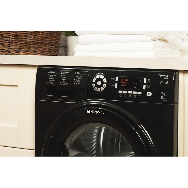 Hotpoint-Dryer-SUTCD-97B-6KM--UK--Black-Lifestyle-control-panel