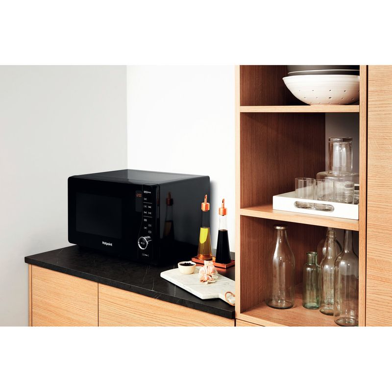 Hotpoint-Microwave-Freestanding-MWH-2621-MB-Black-Electronic-25-Microwave-only-800-Lifestyle-perspective