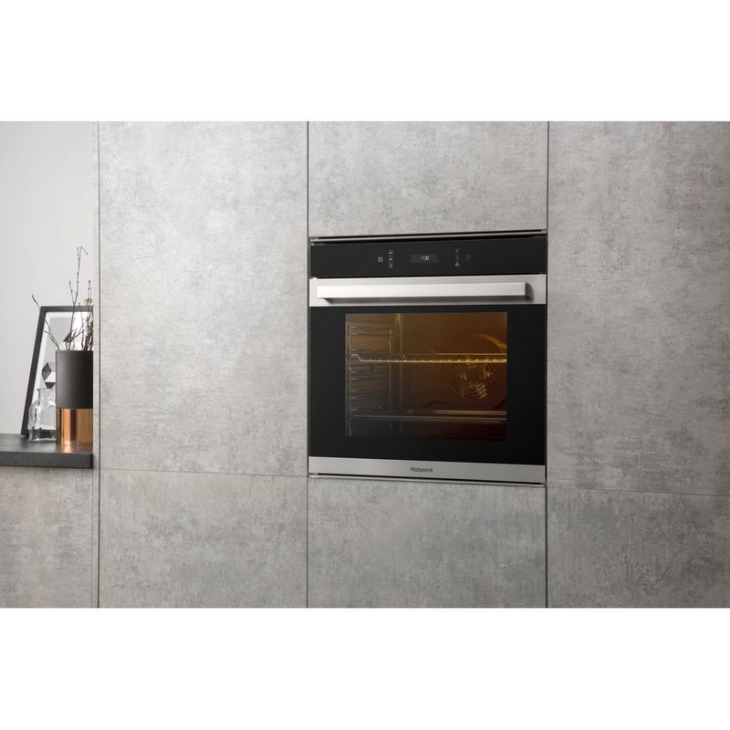 Hotpoint OVEN Built-in SI7 871 SC IX Electric A+ Lifestyle perspective