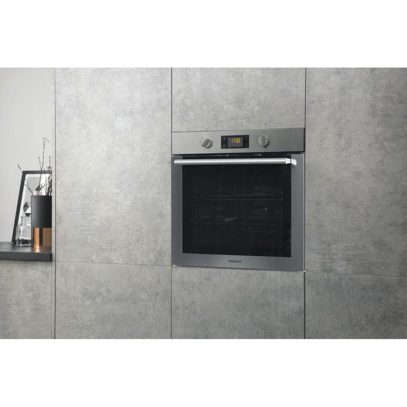 Hotpoint OVEN Built-in SA4 544 H IX Electric A Lifestyle perspective