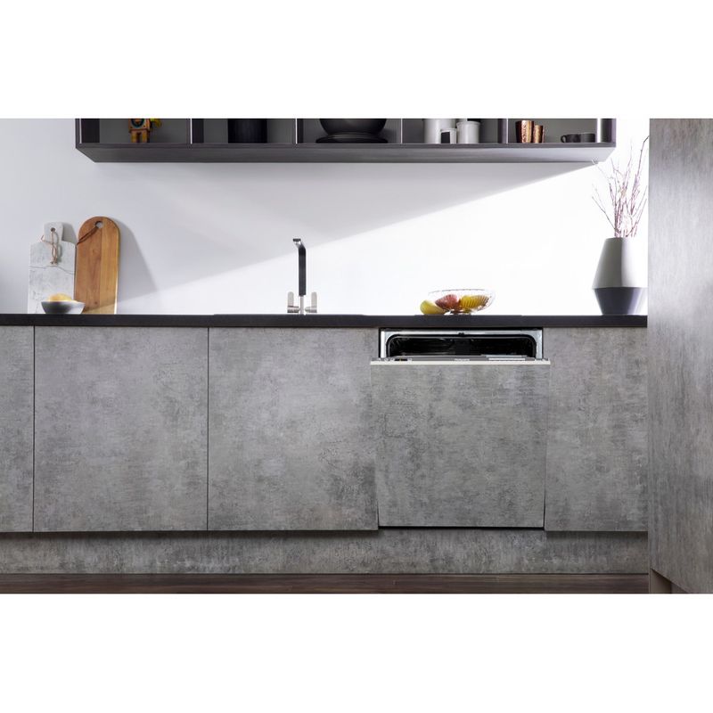 Hotpoint-Dishwasher-Built-in-LTB-6M126-UK-Full-integrated-A-Lifestyle-frontal