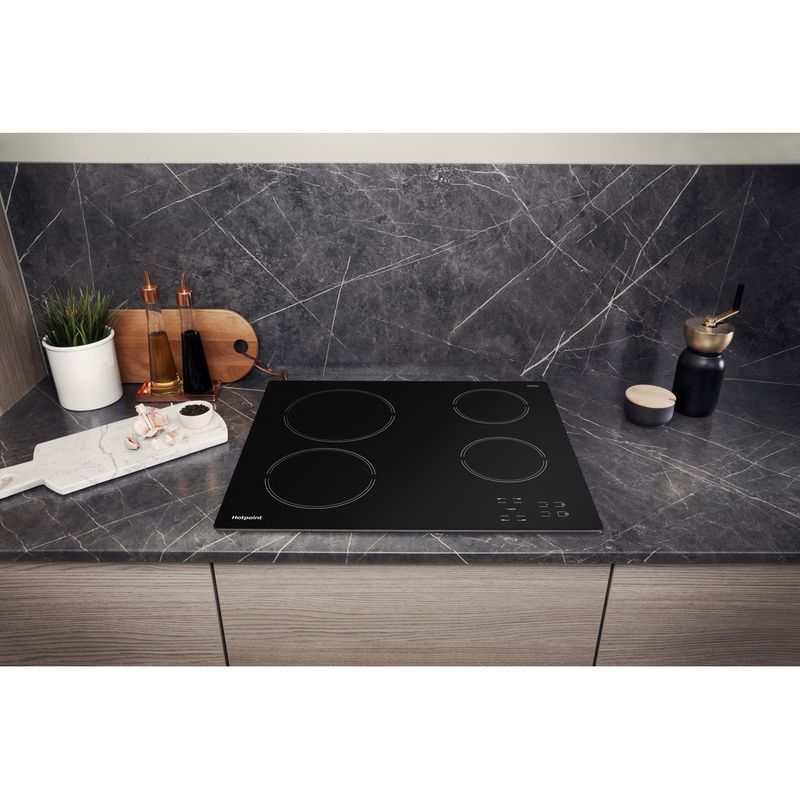 Hotpoint HOB HR 651 C H Black Radiant vitroceramic Lifestyle frontal top down