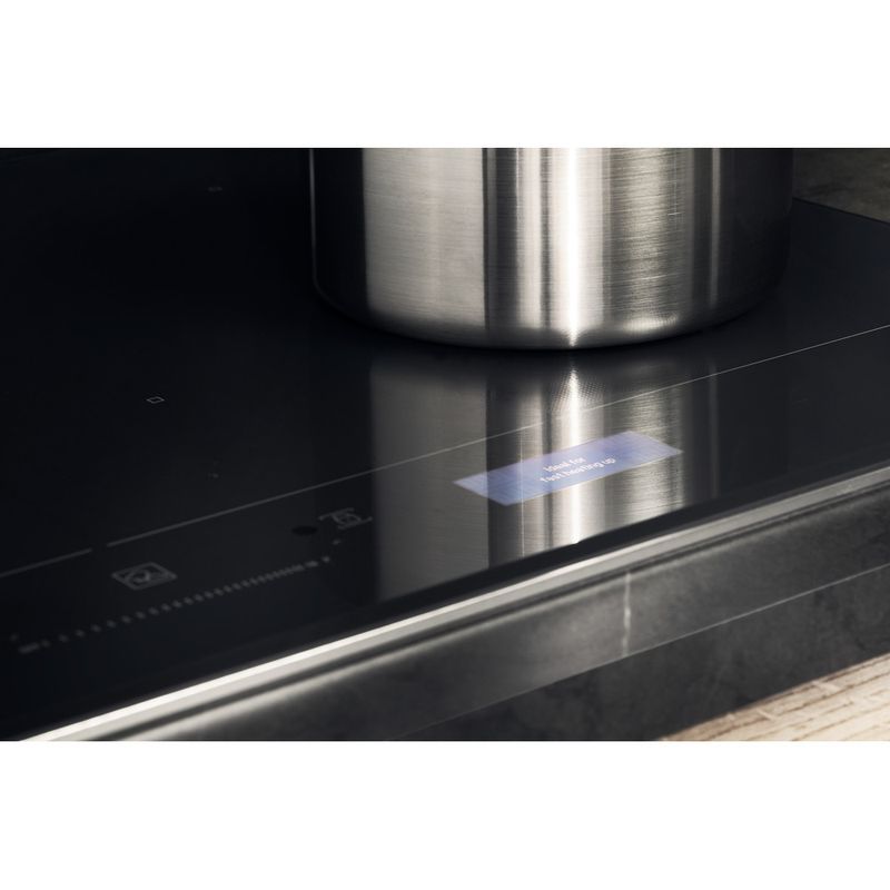 Hotpoint HOB ACP 778 C/BA Black Induction vitroceramic Lifestyle detail