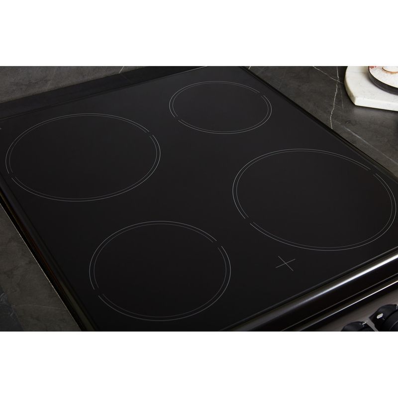 Hotpoint-Double-Cooker-HD5V92KCB-UK-Black-A-Vitroceramic-Lifestyle-perspective