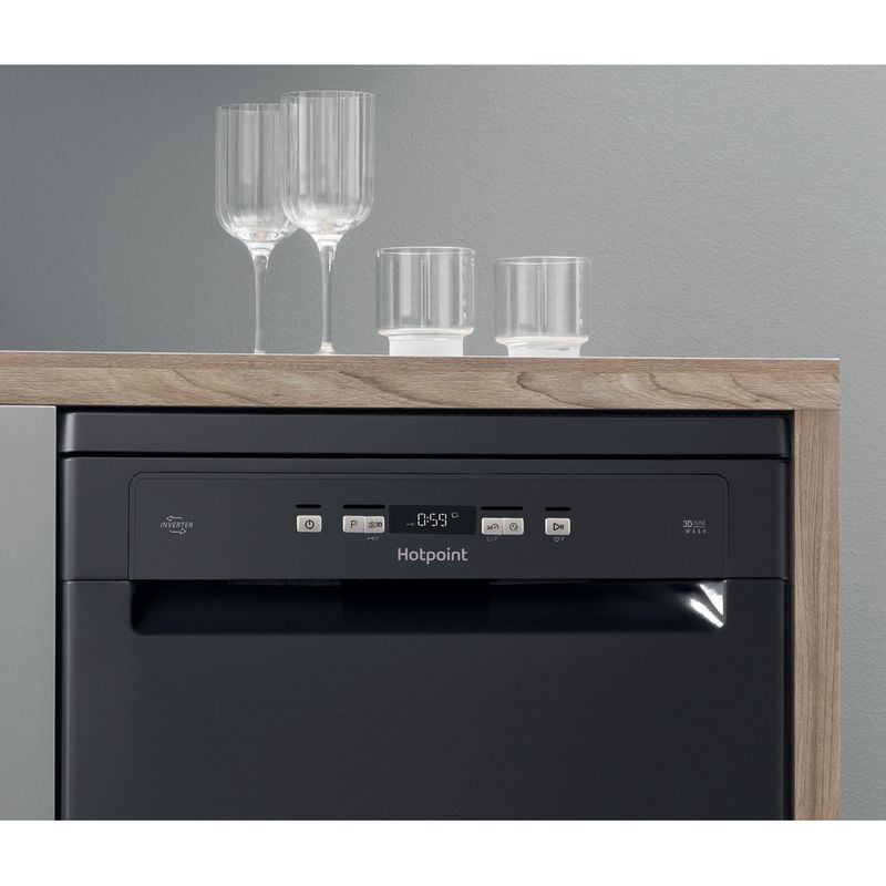 Hotpoint Dishwasher Freestanding HFC 3C26 WC B UK Freestanding E Lifestyle control panel