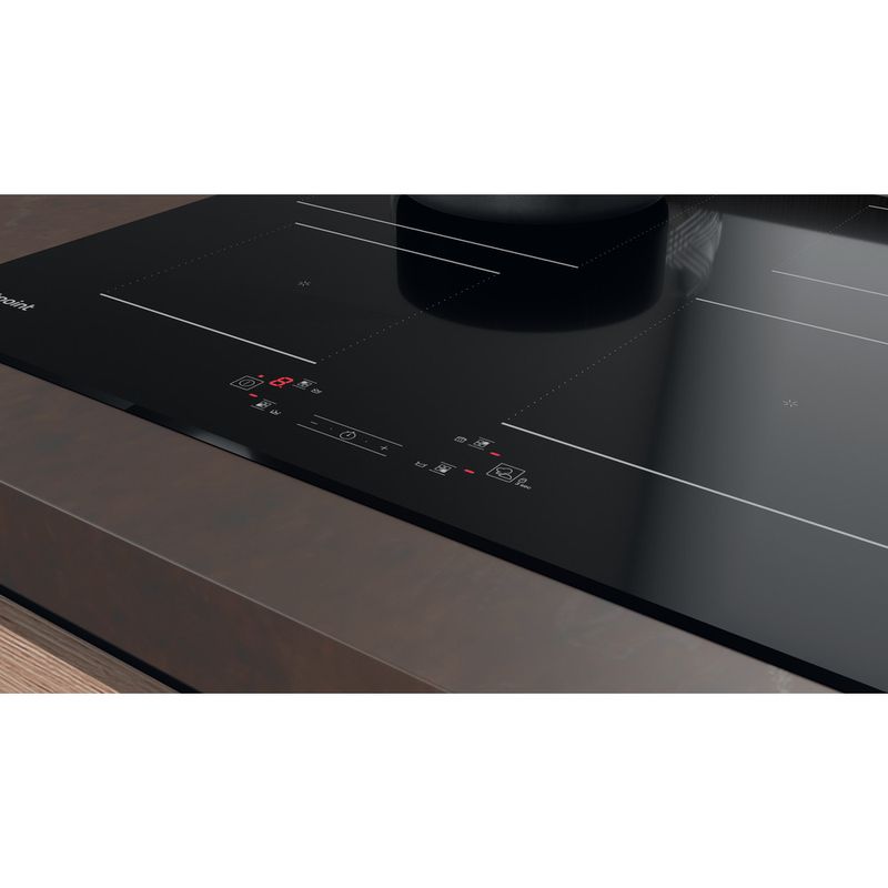 Hotpoint HOB TQ 4160S BF Black Induction vitroceramic Lifestyle control panel