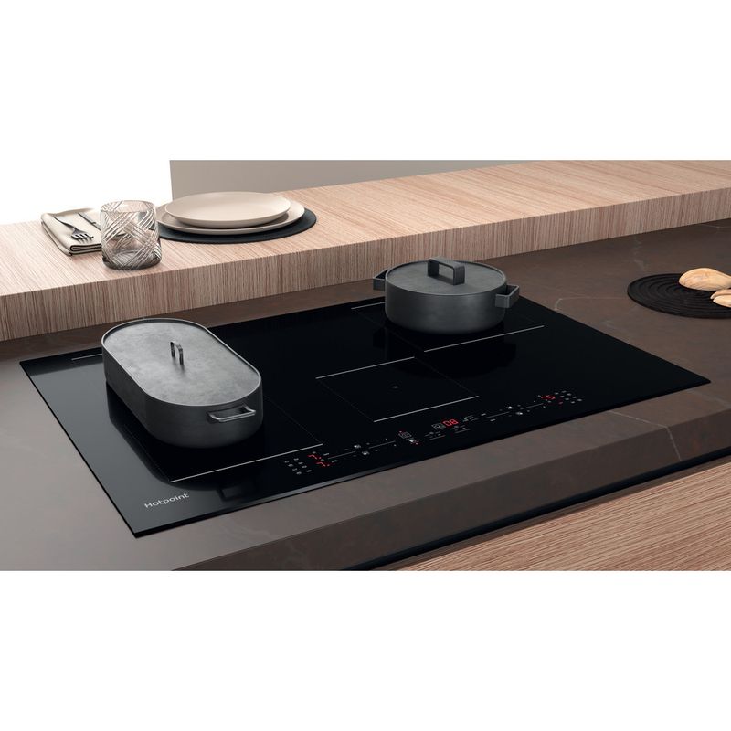 Hotpoint HOB TB 3977B BF Black Induction vitroceramic Lifestyle perspective