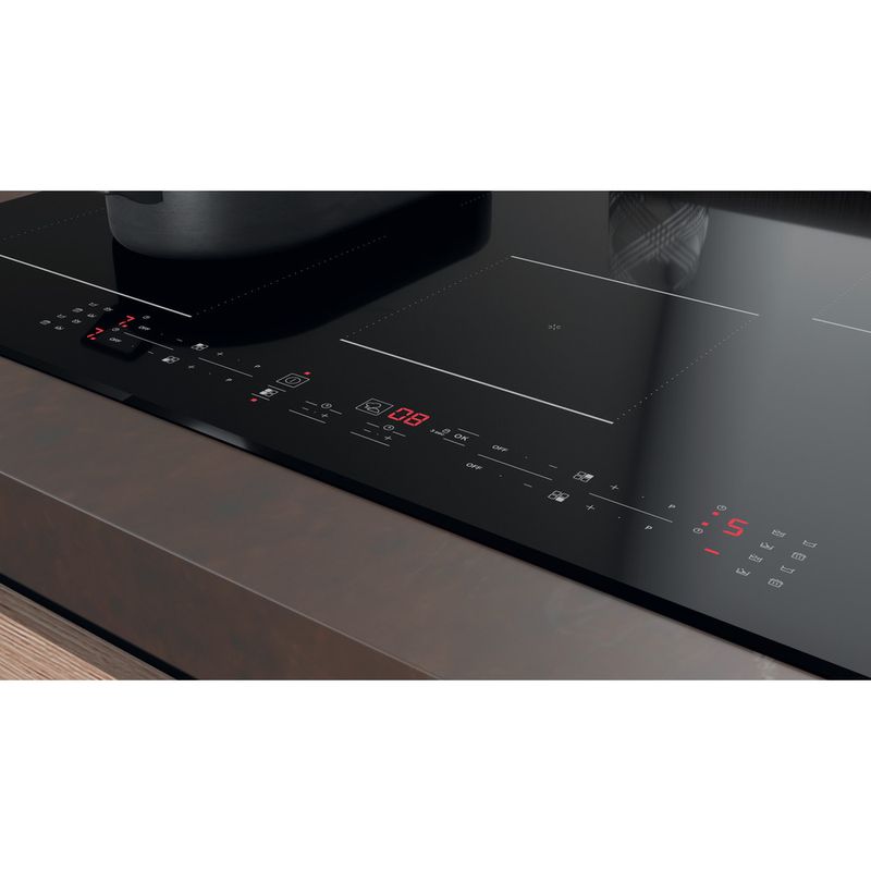 Hotpoint HOB TB 3977B BF Black Induction vitroceramic Lifestyle control panel