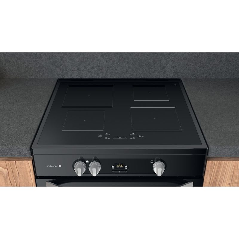 Hotpoint Double Cooker HDM67I9H2CB/U Black A Lifestyle frontal top down