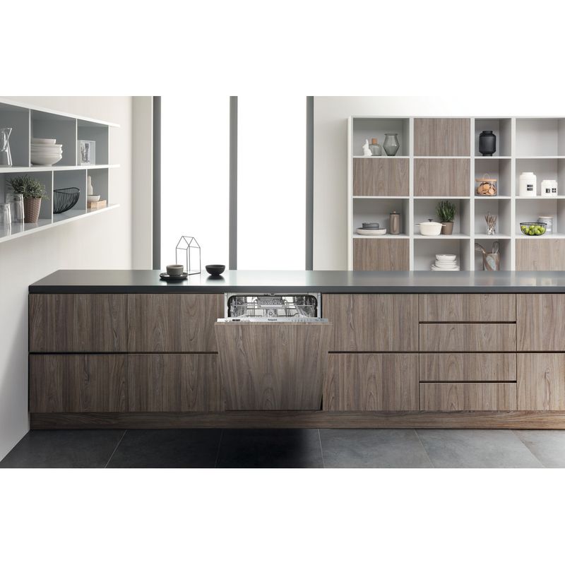 Hotpoint-Dishwasher-Built-in-HIC-3C33-CWE-UK-Full-integrated-D-Lifestyle-frontal