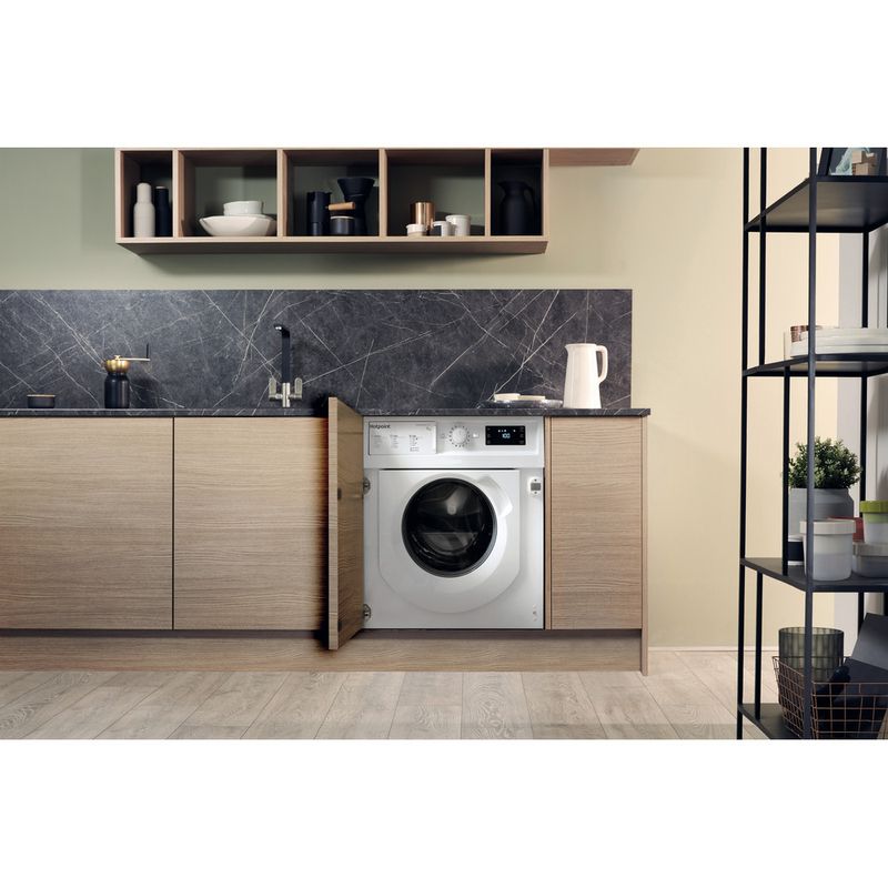 Hotpoint-Washing-machine-Built-in-BI-WMHG-71483-UK-N-White-Front-loader-D-Lifestyle-frontal