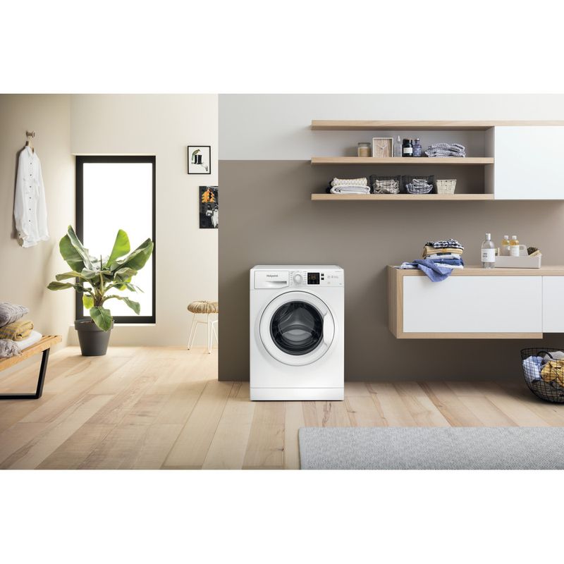 Hotpoint Washing machine Freestanding NSWM 843C W UK N White Front loader D Lifestyle frontal