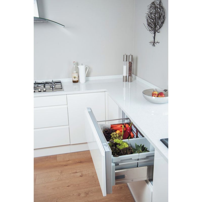 Hotpoint ultima ncd 191 i integrated store fridge drawer