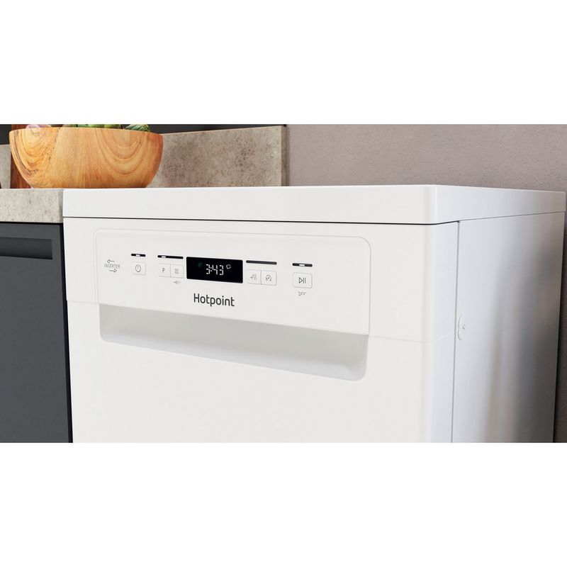 Hotpoint Dishwasher Freestanding HSFCIH 4798 FS UK Freestanding E Lifestyle control panel