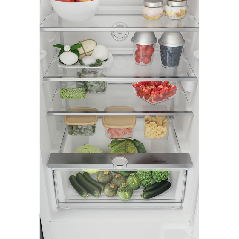 Hotpoint Fridge Freezer Built-in HTC18 T532 UK White 2 doors Drawer