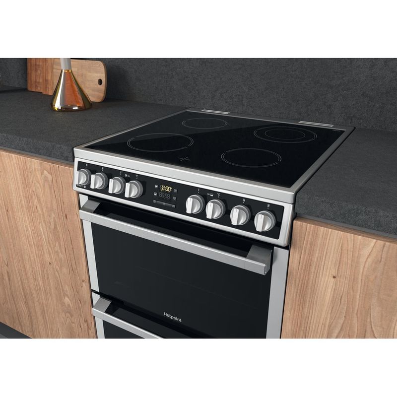 Hotpoint Double Cooker HDM67V8D2CX/UK Inox A Lifestyle perspective