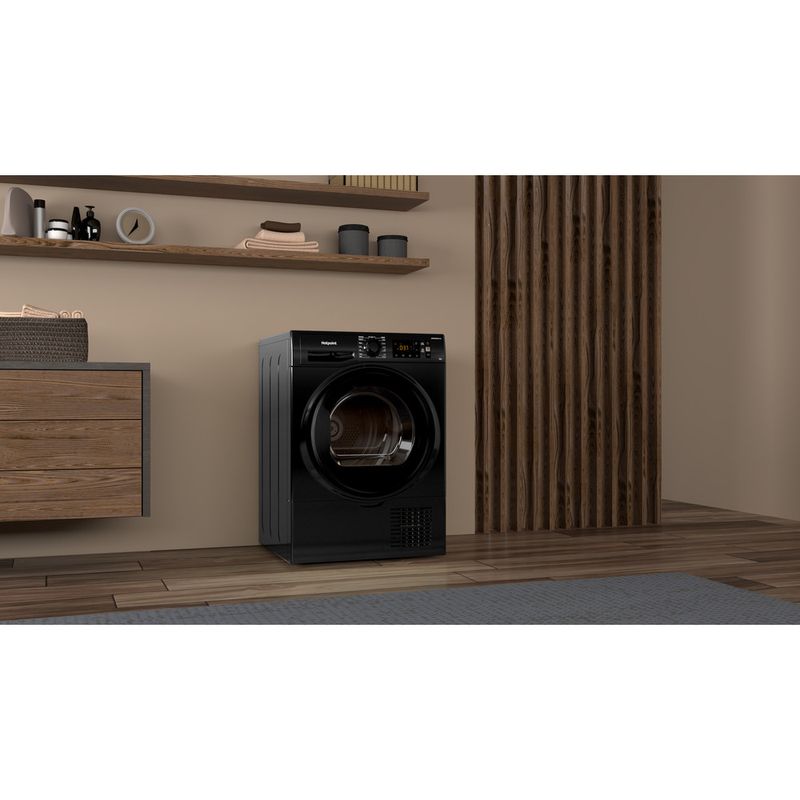 Hotpoint-Dryer-H3-D81B-UK-Black-Lifestyle-perspective