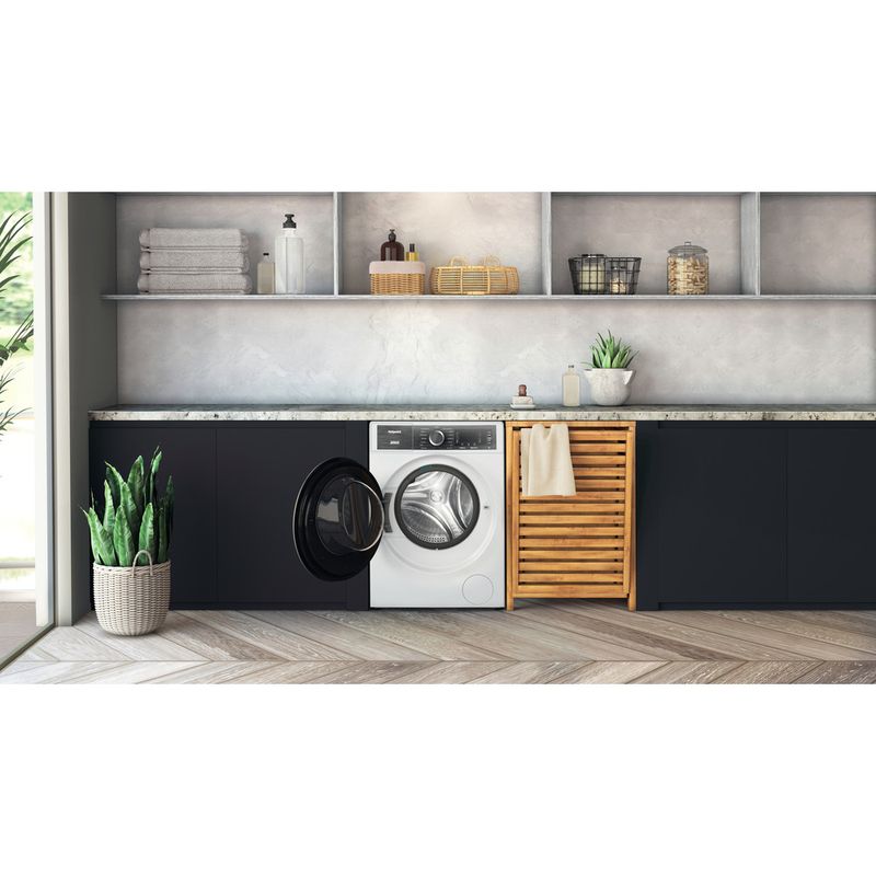 Hotpoint Washing machine Freestanding H8 W946WB UK White Front loader A Lifestyle frontal open