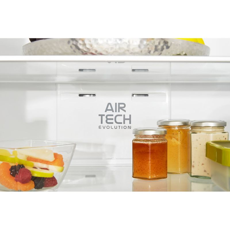 Hotpoint-Fridge-Freezer-Freestanding-FFU3D-X-Inox-2-doors-Lifestyle-detail