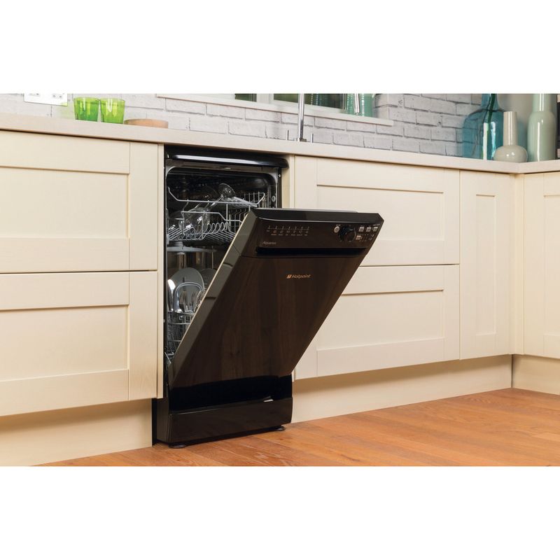 Hotpoint-Dishwasher-Freestanding-SIAL-11010-K-Freestanding-A-Lifestyle-perspective-open