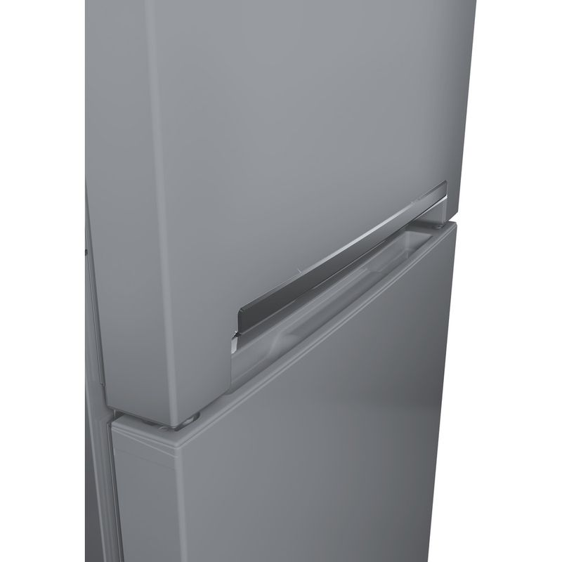 Hotpoint-Fridge-Freezer-Freestanding-SMX-95-T1U-G-Graphite-2-doors-Lifestyle-detail
