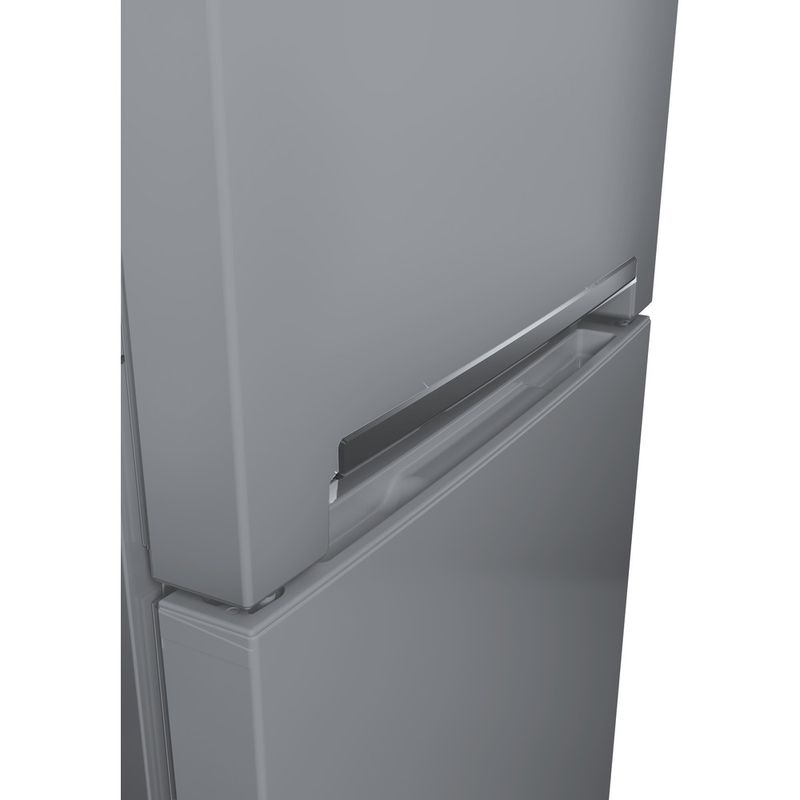 Hotpoint-Fridge-Freezer-Freestanding-SMX-95-T1U-G-Graphite-2-doors-Lifestyle-detail