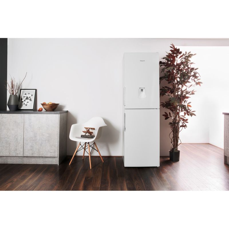 Hotpoint-Fridge-Freezer-Freestanding-LAL85-FF1I-W-WTD-White-2-doors-Lifestyle-frontal