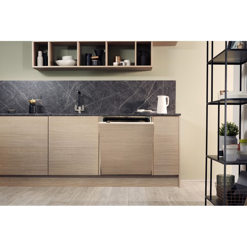 Hotpoint-Dishwasher-Built-in-HIO-3C26-W-UK-Full-integrated-E-Lifestyle-frontal