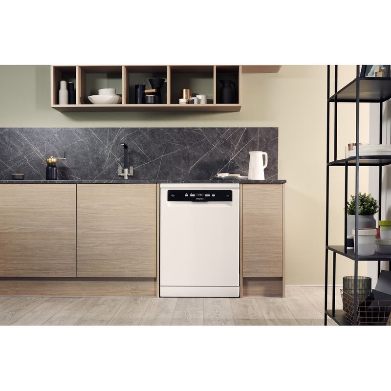 Hotpoint-Dishwasher-Freestanding-HFO-3T221-WG-C-UK-Freestanding-A-Lifestyle-frontal