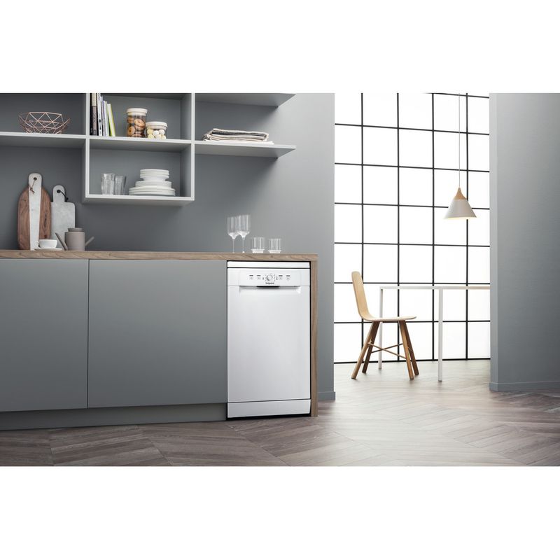 Hotpoint-Dishwasher-Freestanding-HSFE-1B19-UK-Freestanding-A--Lifestyle-frontal