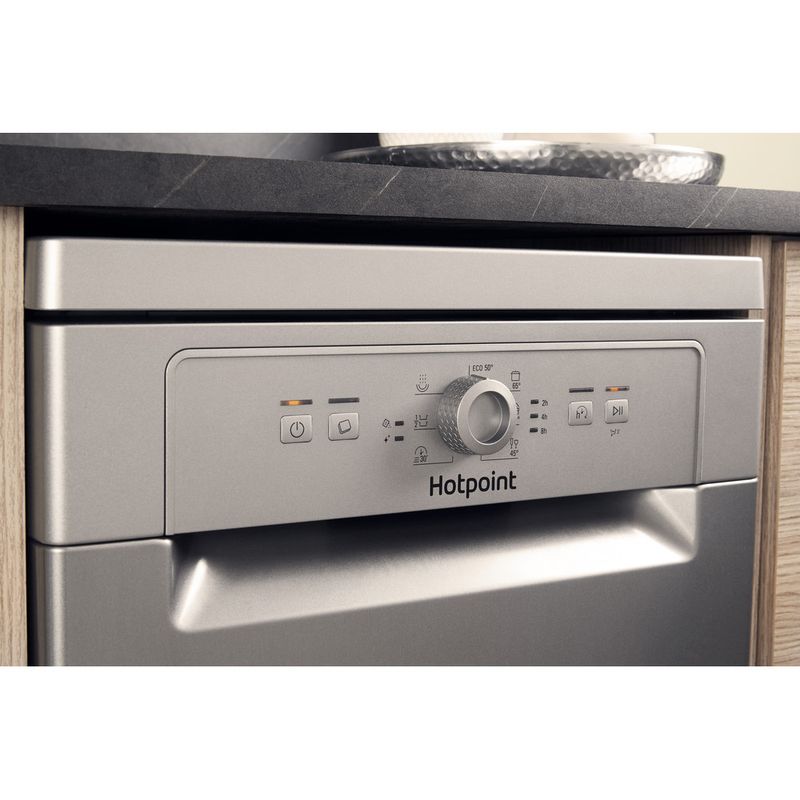 Hotpoint-Dishwasher-Freestanding-HSFE-1B19-S-UK-Freestanding-F-Lifestyle-control-panel