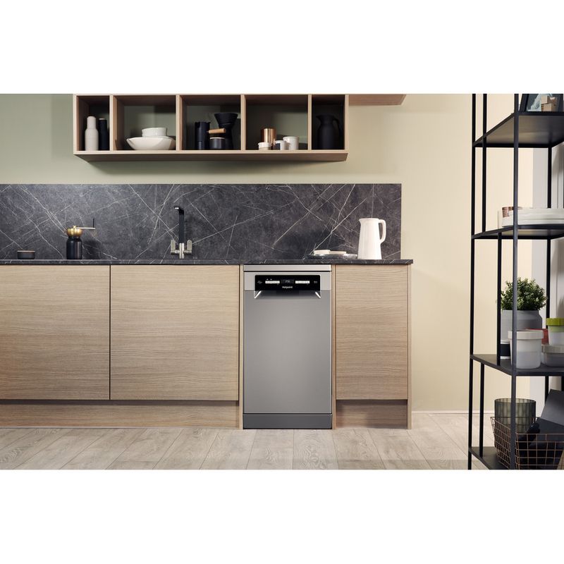 Hotpoint-Dishwasher-Freestanding-HSFO-3T223-W-X-UK-Freestanding-A---Lifestyle-frontal