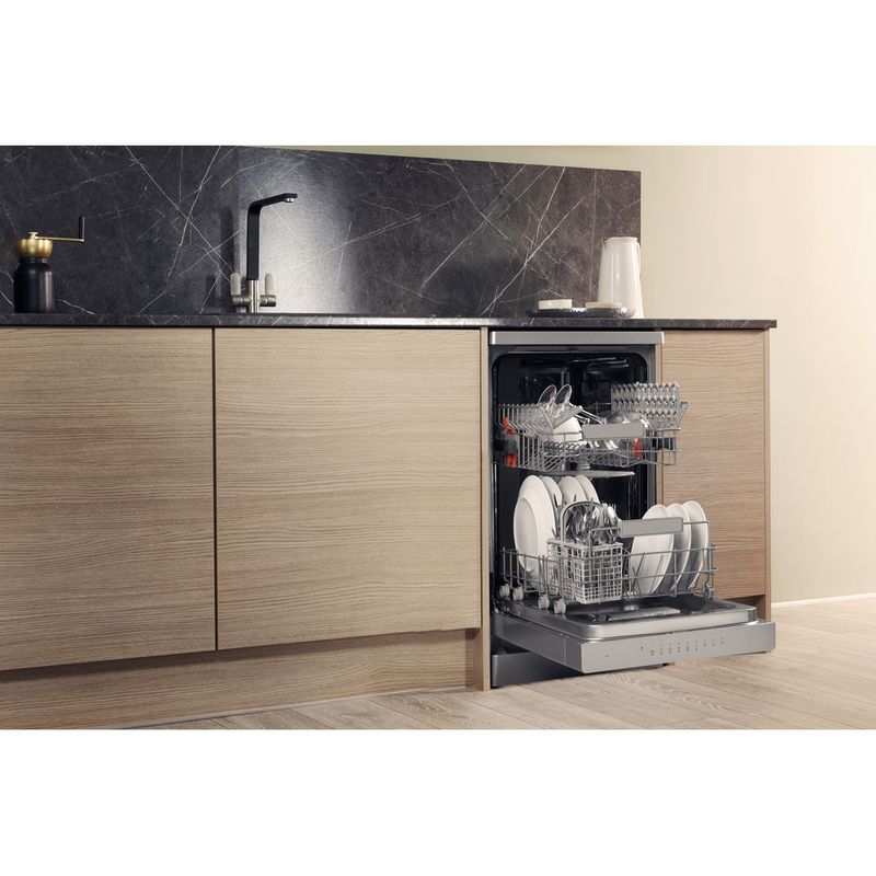 Hotpoint-Dishwasher-Freestanding-HSFO-3T223-W-X-UK-Freestanding-A---Lifestyle-perspective-open