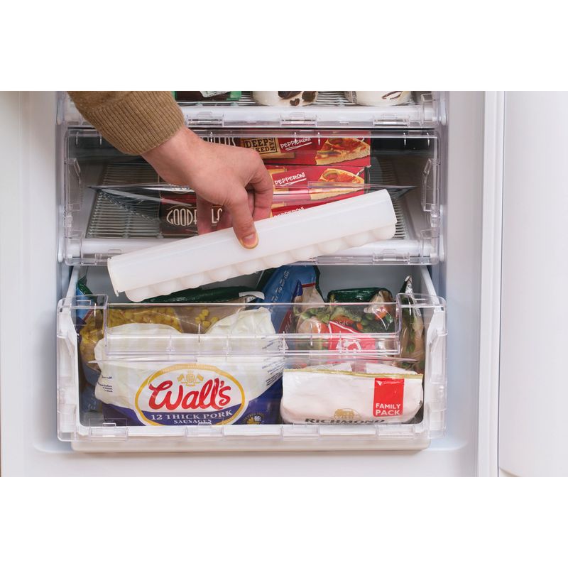 Hotpoint-Fridge-Freezer-Freestanding-HBD-5515-W-UK-White-2-doors-Lifestyle-people