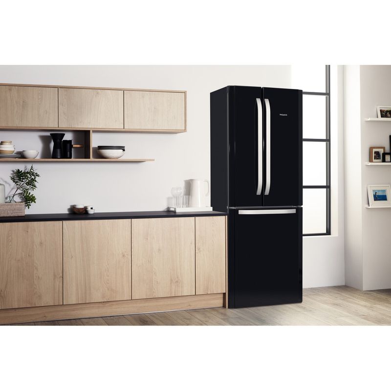 Hotpoint-Fridge-Freezer-Freestanding-FFU3D.1-K-Black-2-doors-Lifestyle-perspective
