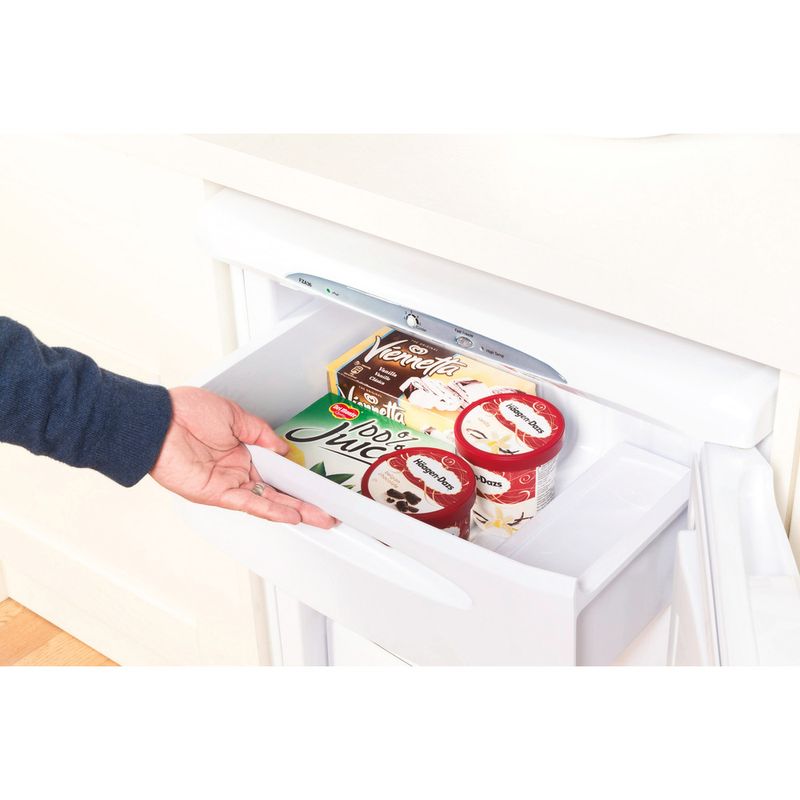 Hotpoint-Freezer-Freestanding-FZA36P.1-Global-white-Lifestyle-people