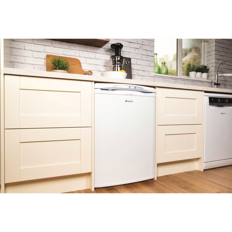 Hotpoint-Freezer-Freestanding-FZA36P.1-Global-white-Lifestyle-perspective