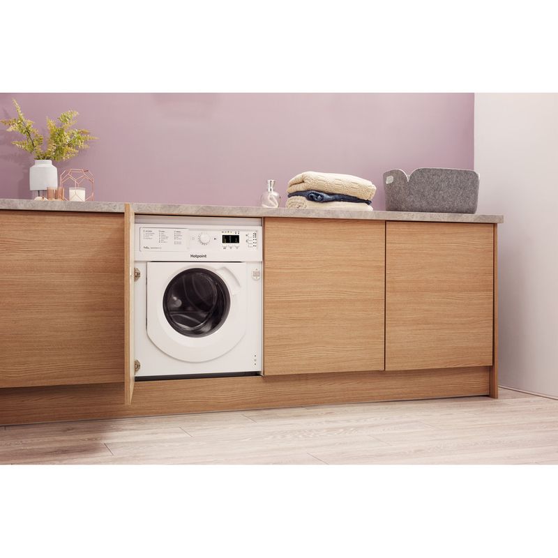 Hotpoint-Washer-dryer-Built-in-BI-WDHL-7128-UK-White-Front-loader-Lifestyle-perspective