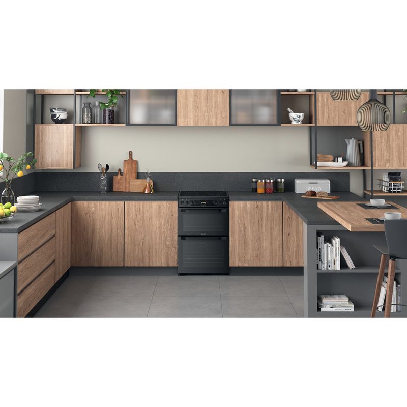 Hotpoint Double Cooker HDM67V92HCB/UK Black A Lifestyle frontal