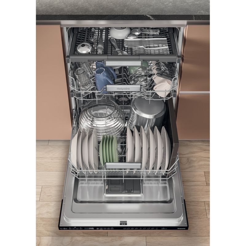 Hotpoint-Dishwasher-Built-in-H7I-HP42-L-UK-Full-integrated-C-Lifestyle-detail