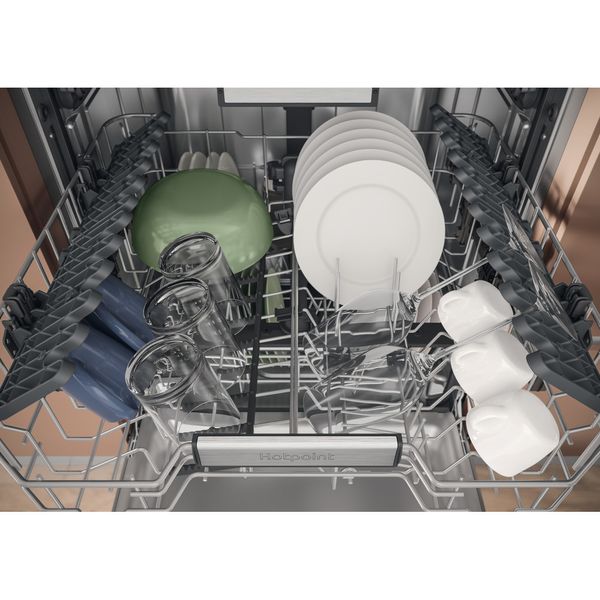 Hotpoint-Dishwasher-Freestanding-H7F-HS51-X-UK-Freestanding-B-Lifestyle-detail