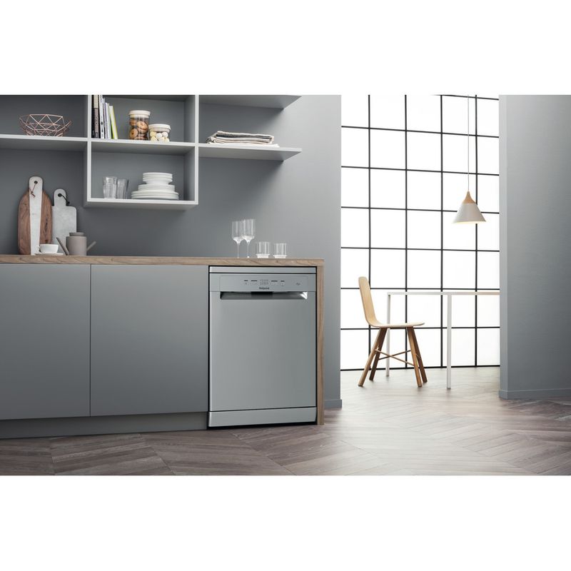 Hotpoint-Dishwasher-Freestanding-H2F-HL626-X-UK-Freestanding-E-Lifestyle-perspective