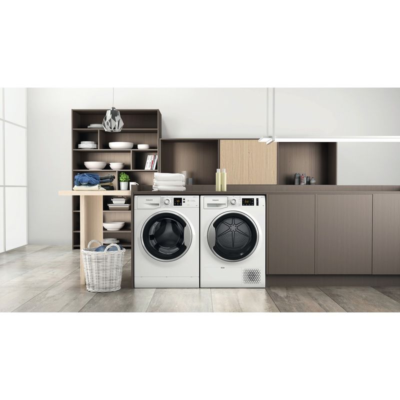 Hotpoint Washing machine Freestanding NSWE 845C WS UK N White Front loader B Lifestyle frontal