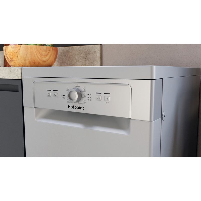 Hotpoint Dishwasher Freestanding HF9E 1B19 S UK Freestanding F Lifestyle control panel
