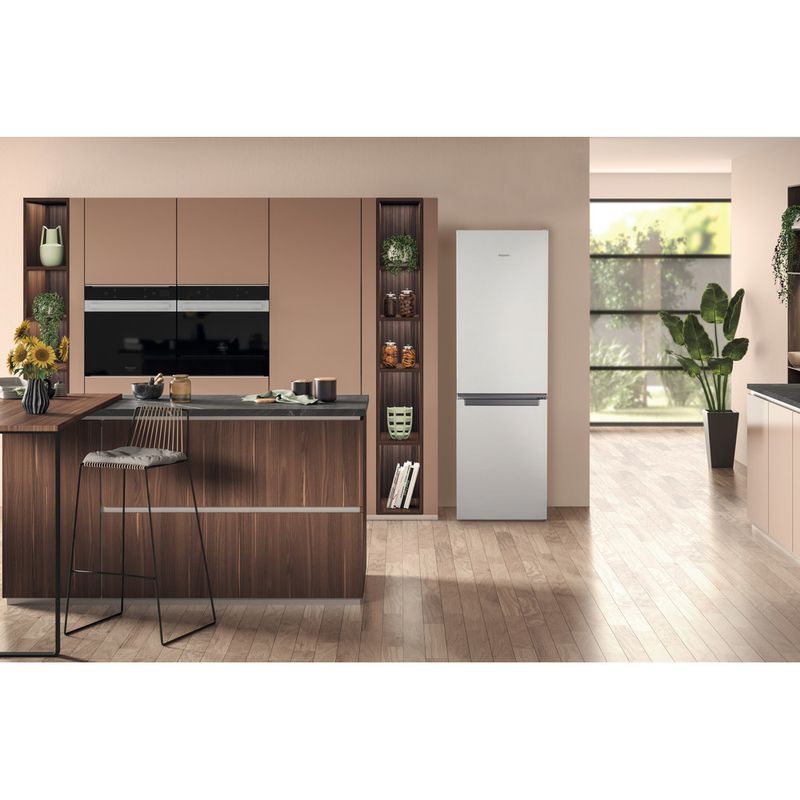 Hotpoint Fridge Freezer Freestanding H1NT 821E W 1 Global white 2 doors Lifestyle frontal