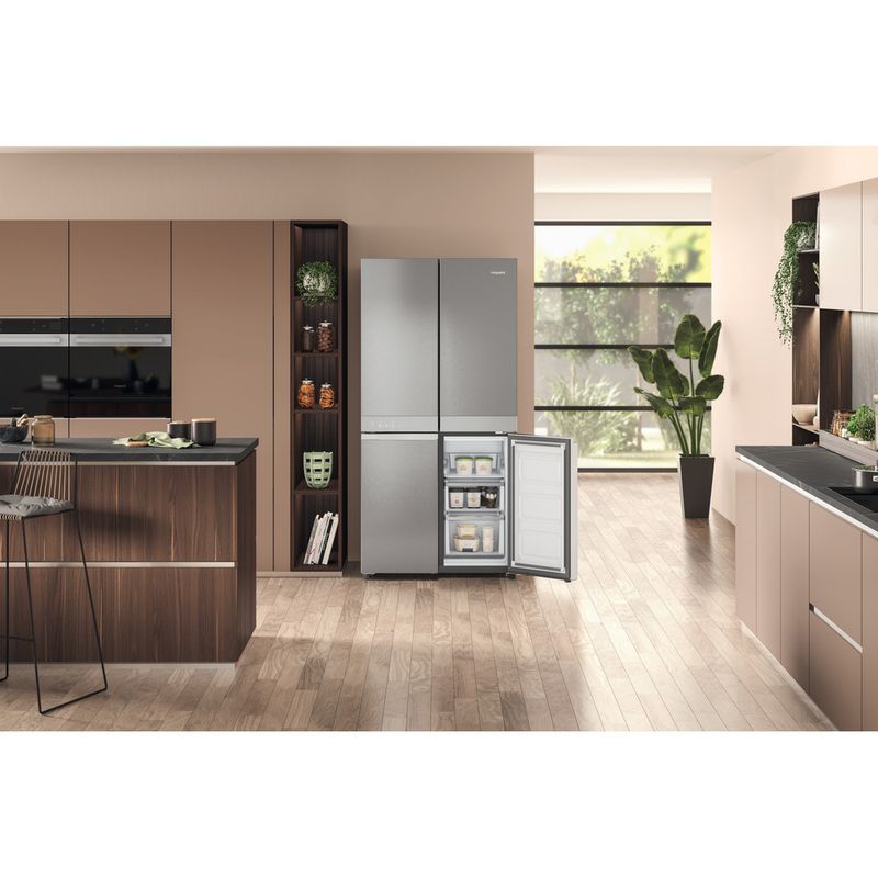 Hotpoint Side-by-Side Freestanding HQ9 B2L G Inox Look Lifestyle detail