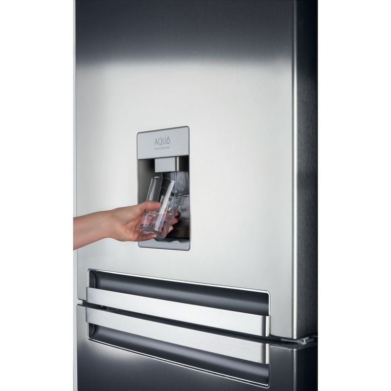 Whirlpool COOLING USC002 Lifestyle people