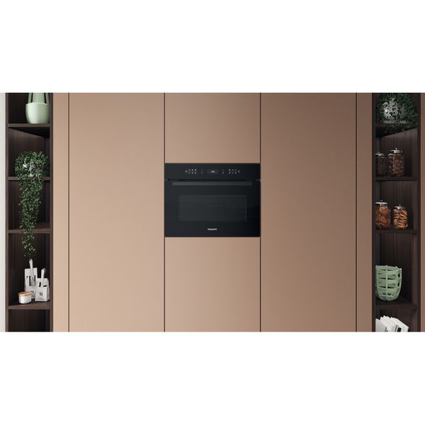 Hotpoint Microwave Built-in HCW6O7HTSBUK Black Electronic 53 MW-Combi 950 Lifestyle frontal