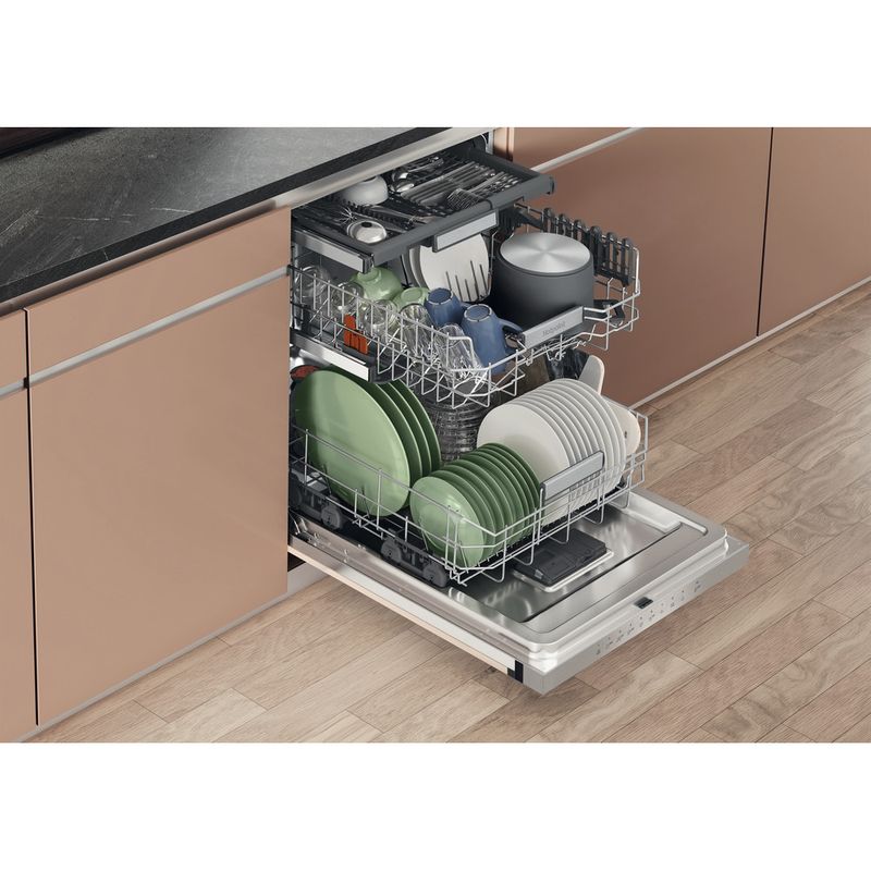 Hotpoint-Dishwasher-Built-in-H5PC15M6-UK-Half-integrated-C-Lifestyle-perspective-open